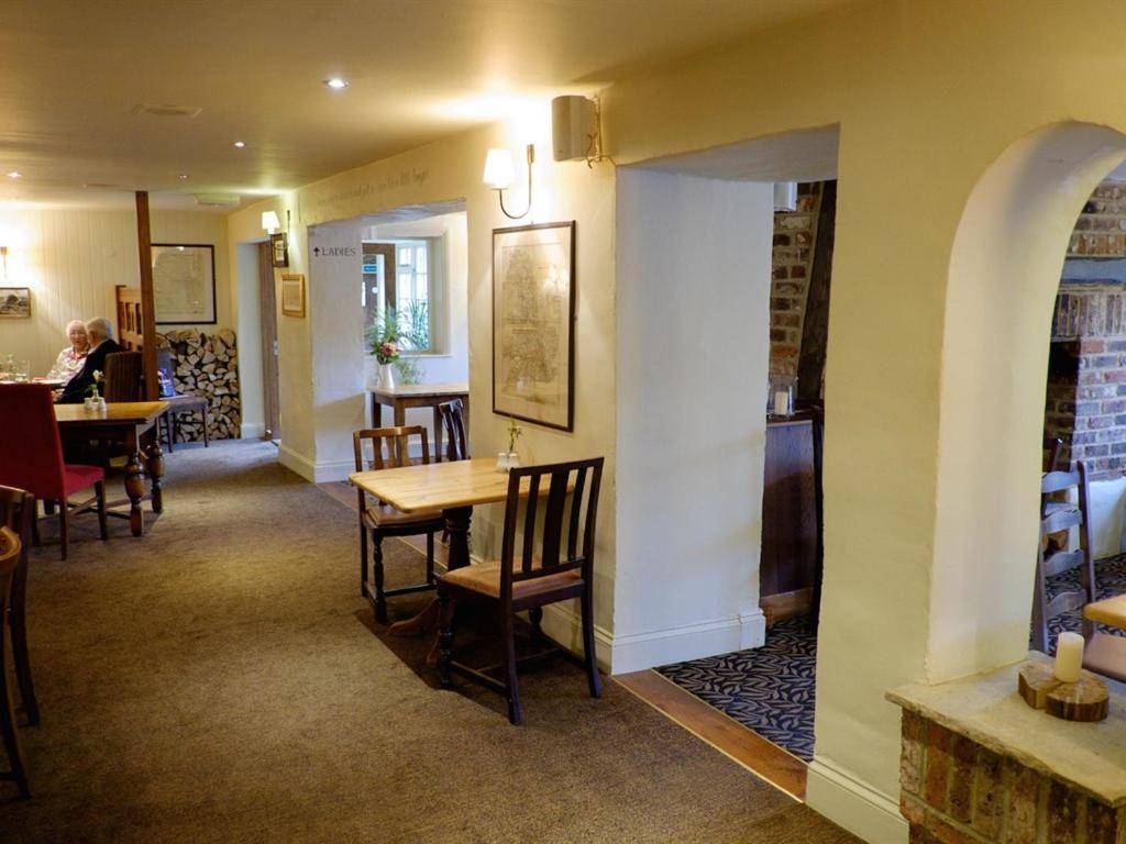 The Pelican Inn Froxfield  Buitenkant foto